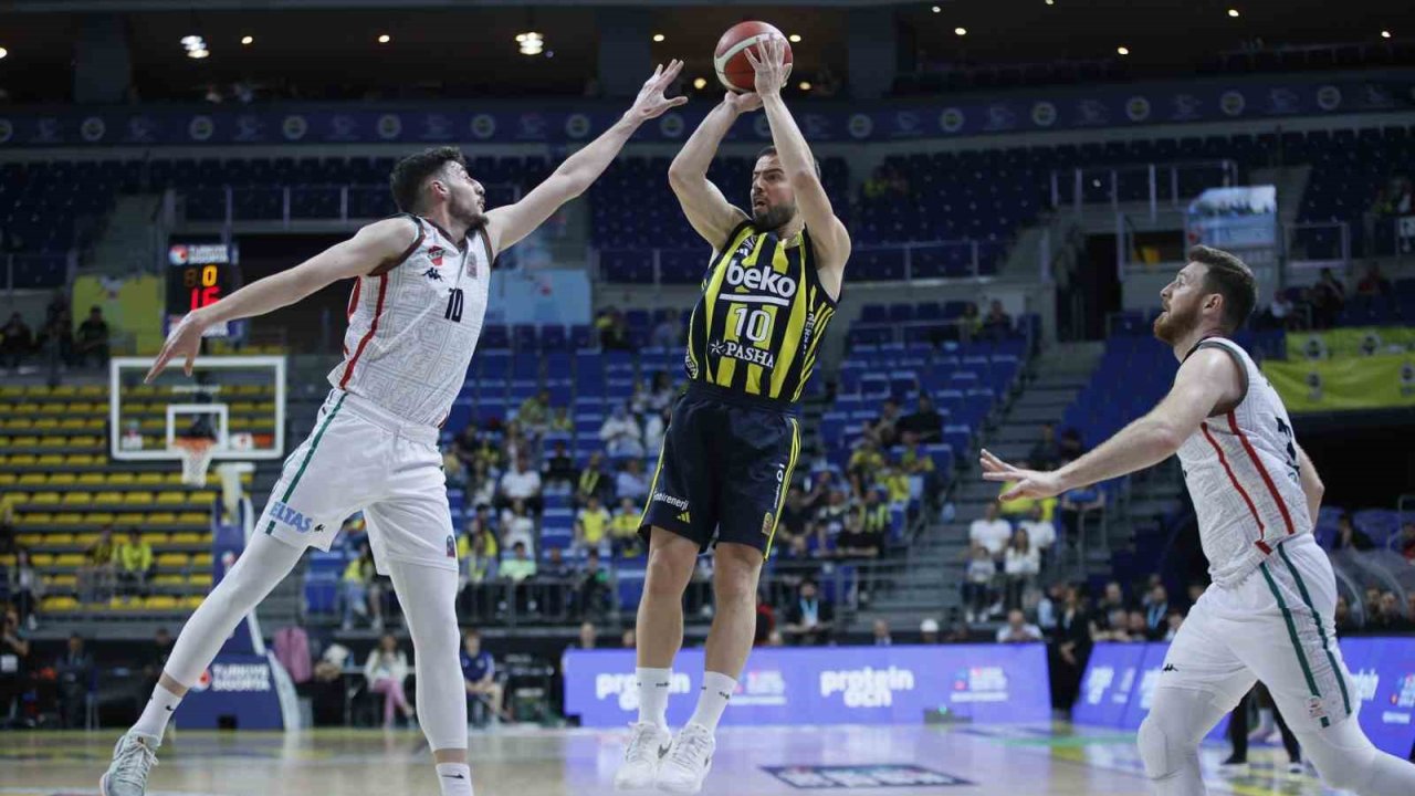 Fenerbahçe Beko, Sezonun Bitimine 2 Hafta Kala Liderliği Garantiledi
