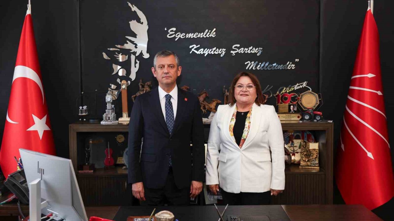 Başkan Gençay’dan Chp Genel Başkanı Özel İle Görüştü