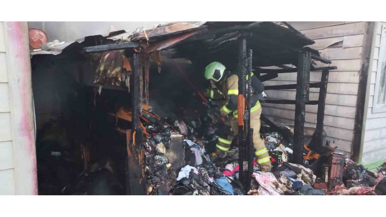 Erdek’te Yangın: Konteyner Ev Kullanılamaz Hale Geldi