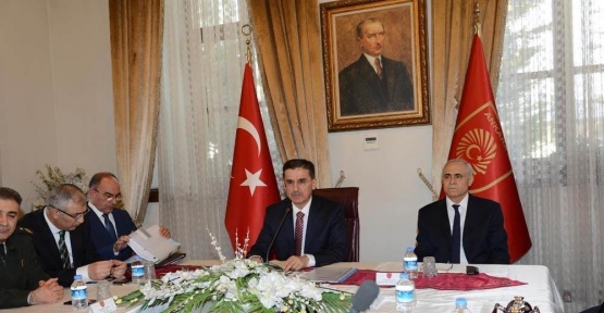 Ankara Valiliğinden referandum toplantısı