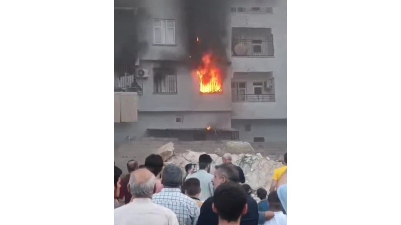 Şanlıurfa’da Yangın Paniği: Alev Alev Yanan Daire Küle Döndü