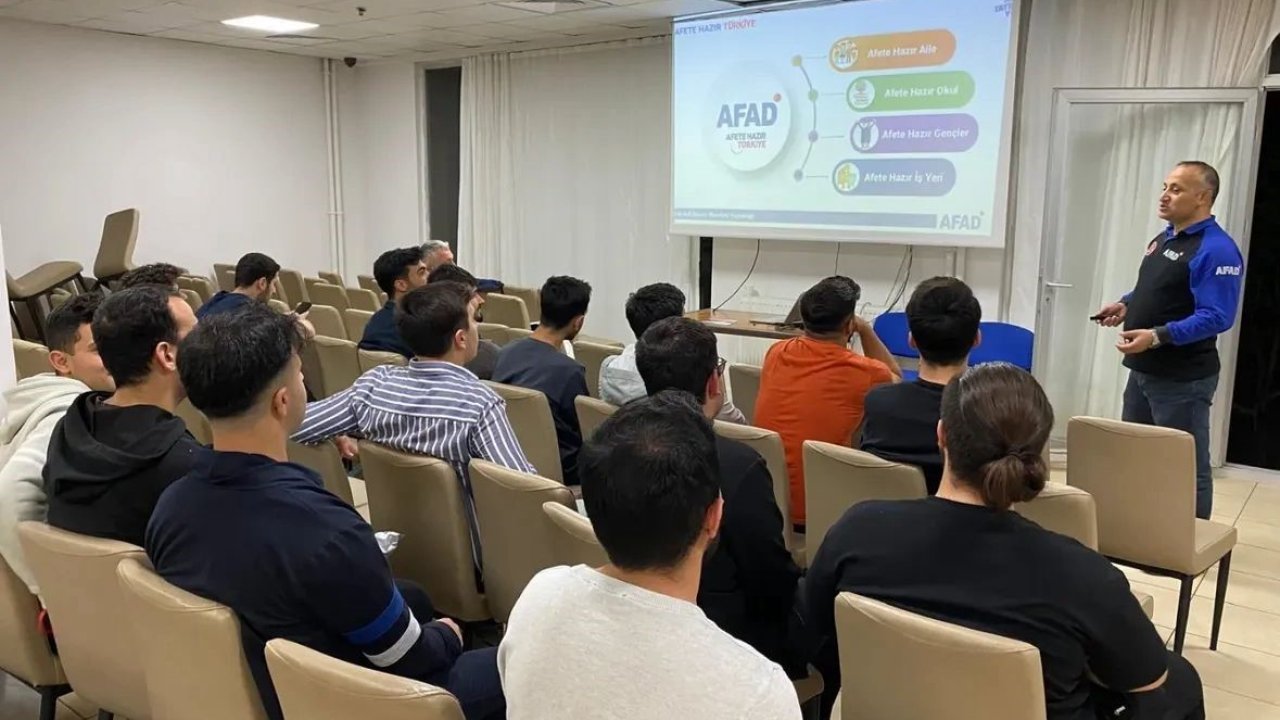 Kyk’da Kalan Öğrenciler Afad Konusunda Bilgilendirildi