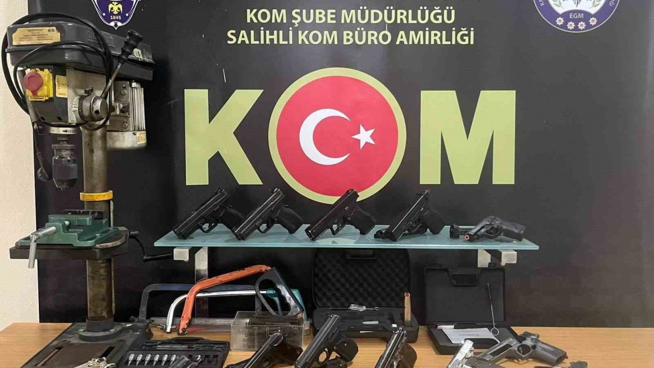 Manisa’da Ruhsatsız Silah Operasyonu