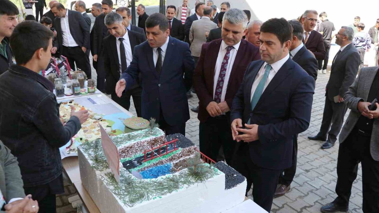 Tobb Hüseyin Çelik Anadolu İmam Hatip Lisesinden Festival Coşkusu