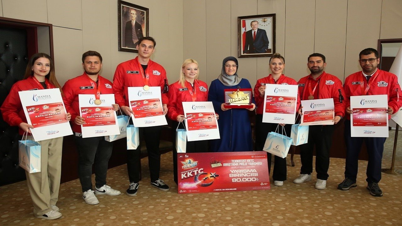 Rektör Kibar Teknofest Kıbrıs’ta Birincilik Kazanan Öğrencileri Ağırladı