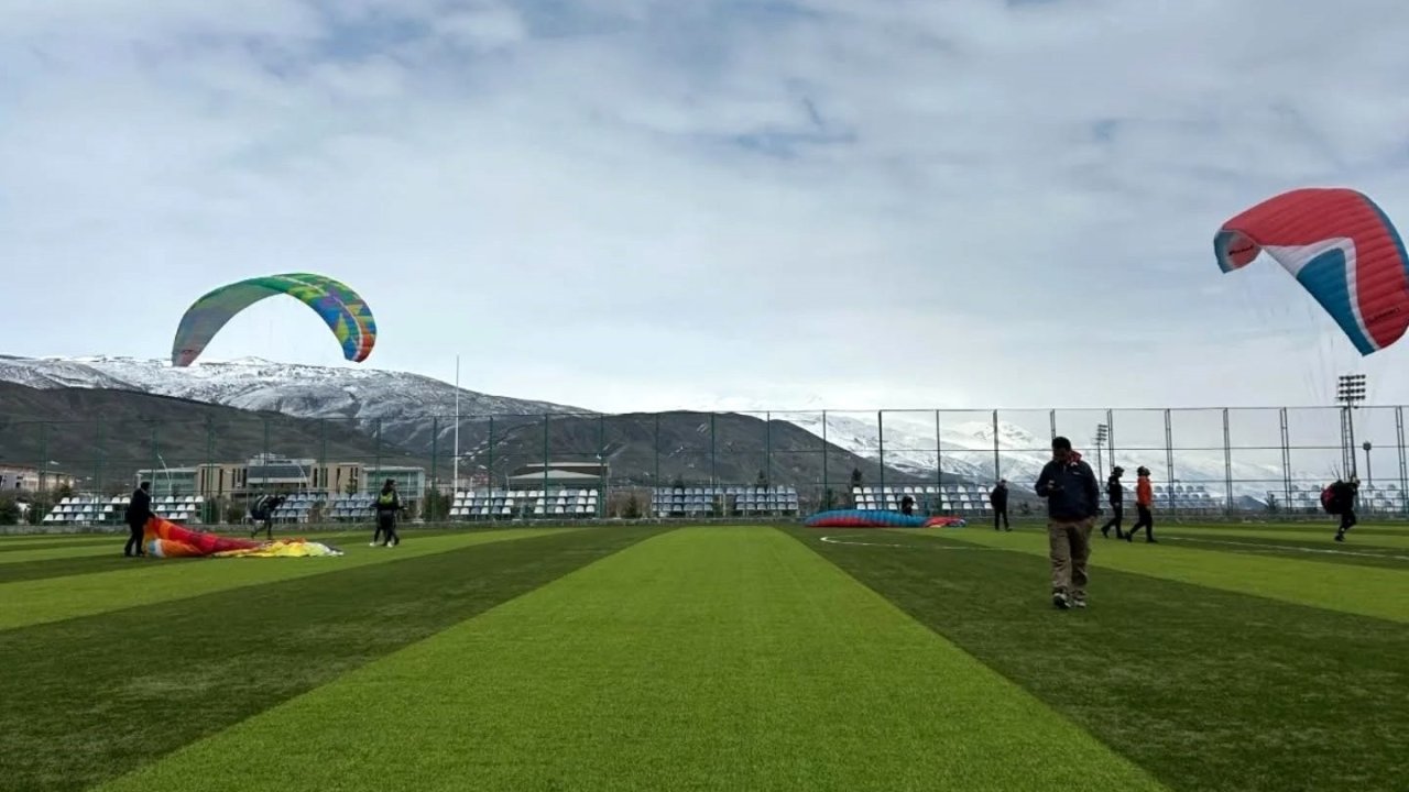 Üniversite Genç Kanatlar Kulübü, Yamaç Paraşütü Deneyimi Yaşadı