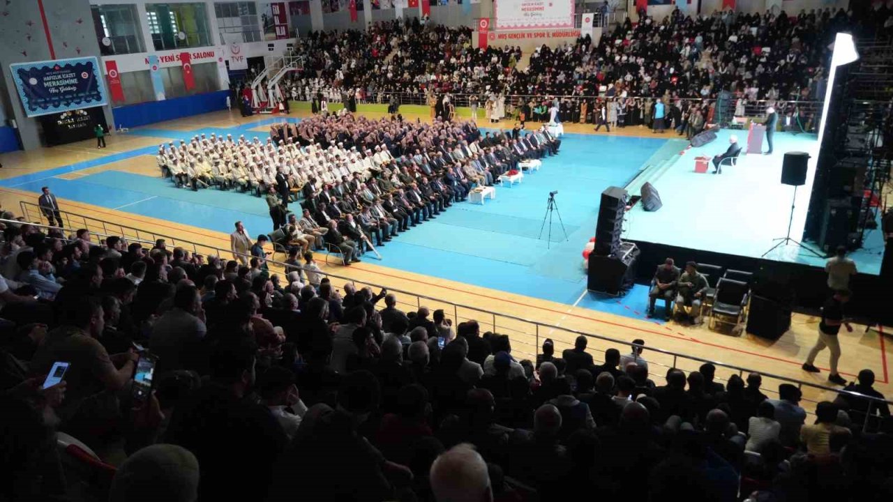 Muş’ta Hafızlık Sevinci: 300 Öğrenciye İcazet Verildi