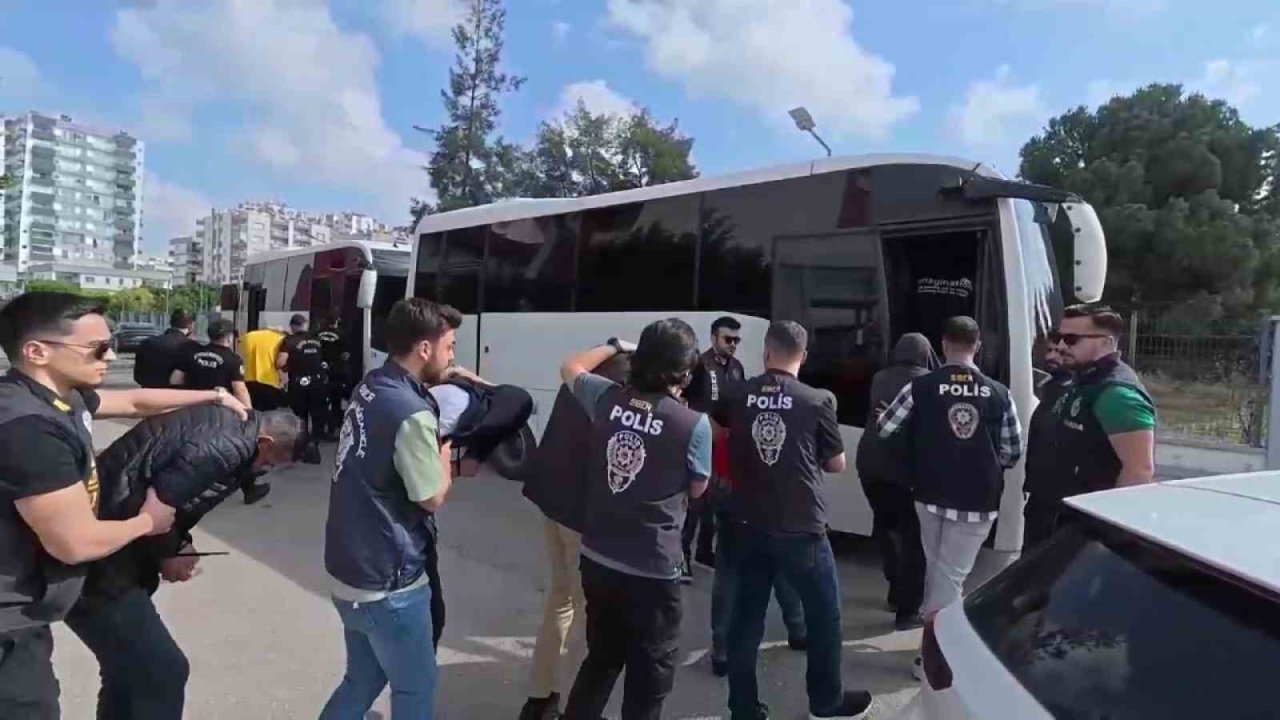 Şebeke Yurt Dışına 100 Milyon Tl Ve Bitcoin Gönderince Çökertildi: 15 Tutuklama