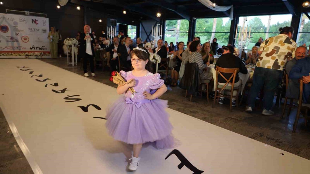 Özel Çocuklar Podyumda Işıldadı