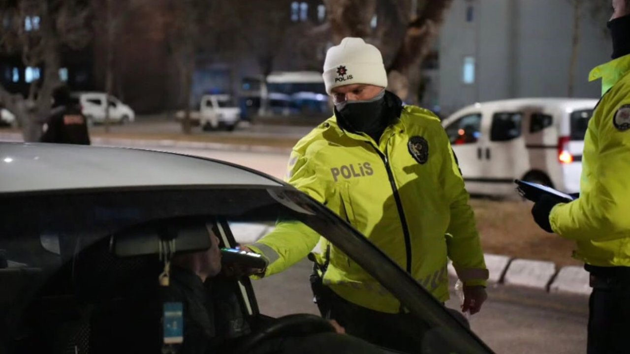 Isparta’da 2,5 Saat Süren Uygulamada 21 Sürücüye Cezai İşlem Uygulandı