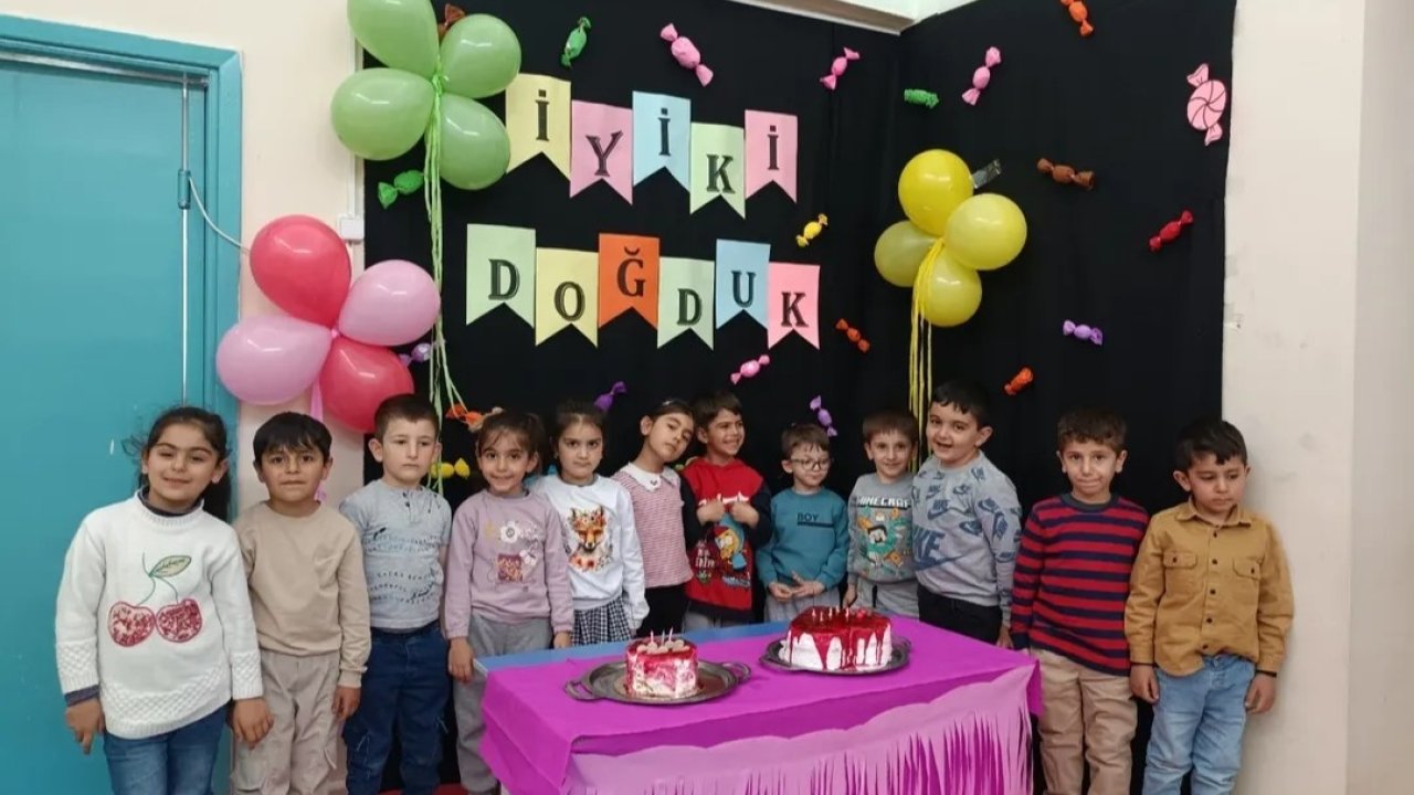 Diyadin’de Miniklere Ortak Doğum Günü Sürprizi