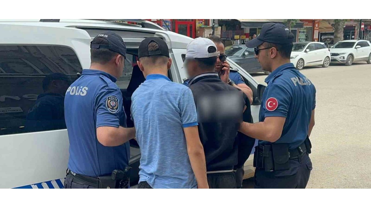 Yaşından Büyük Sabıkası Var