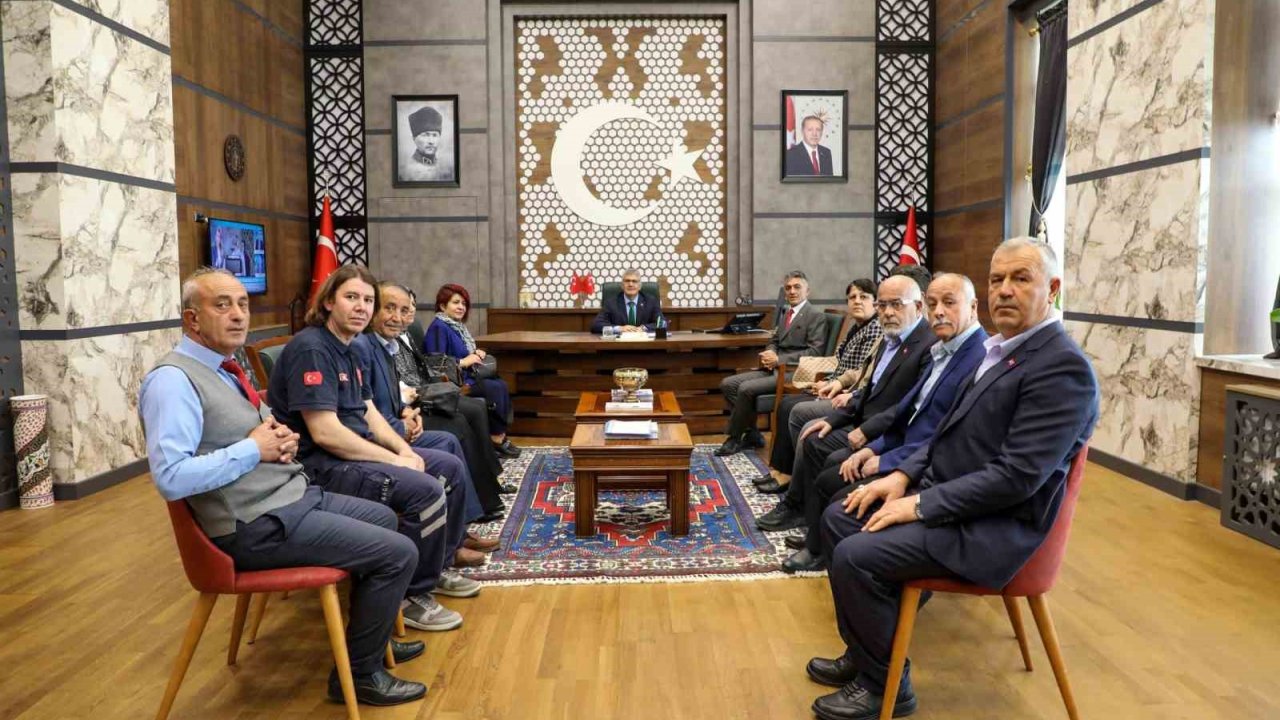 Şehit Ailelerinden Vali Çelik’e Ziyaret