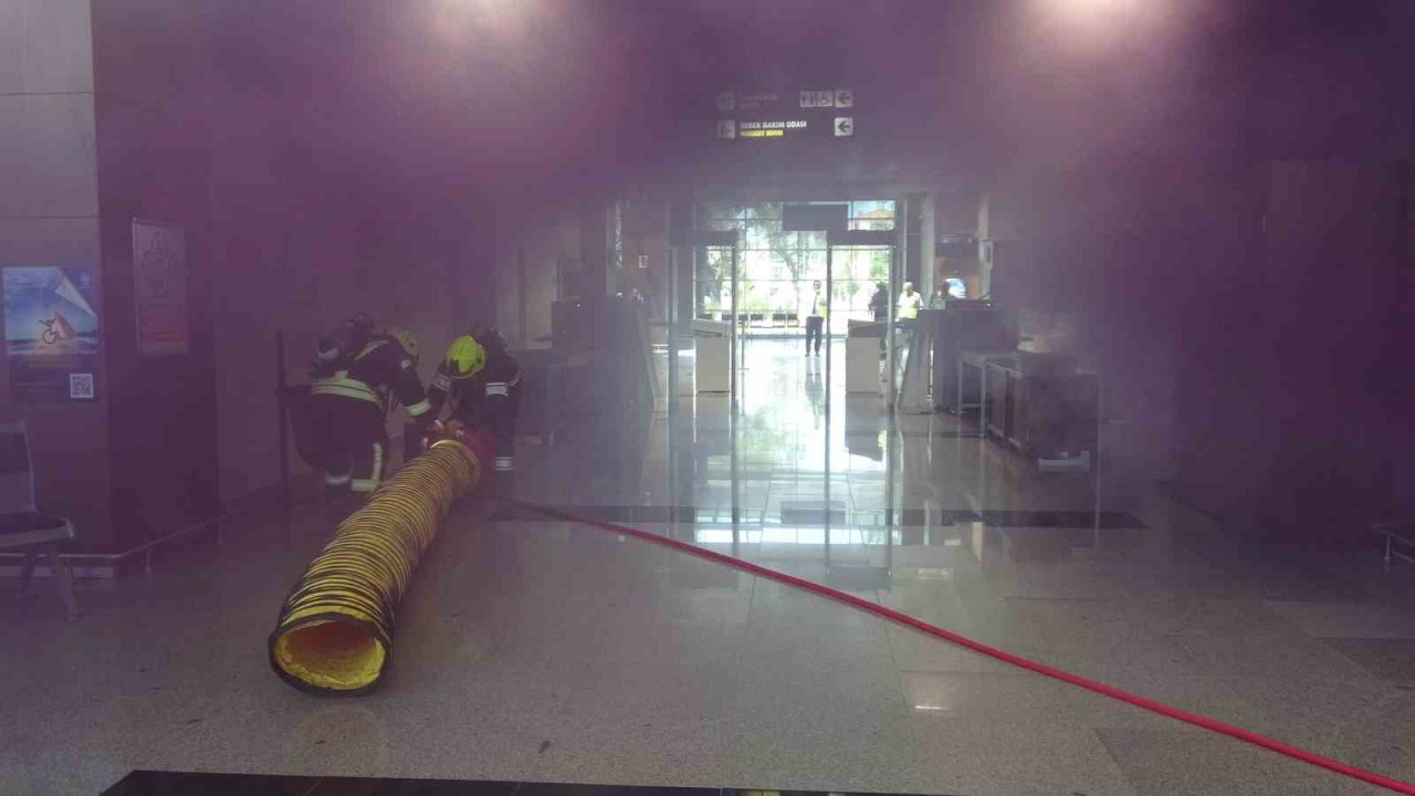 Çanakkale Havalimanı’nda Deprem Tatbikatı Yapıldı