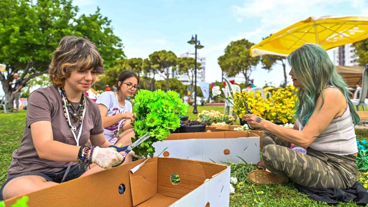 Antalya’da ‘Çiçek Desenleri Günleri’ Başladı