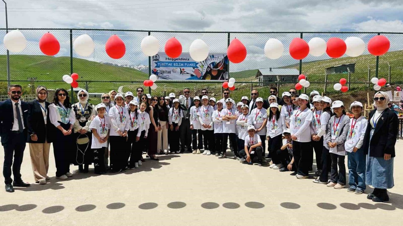 Cilo’nun Zirvesinden Esen İlham Rüzgarı: Tübitak 4006 Bilim Fuarı Cilo’nun Eteklerinde Düzenlendi