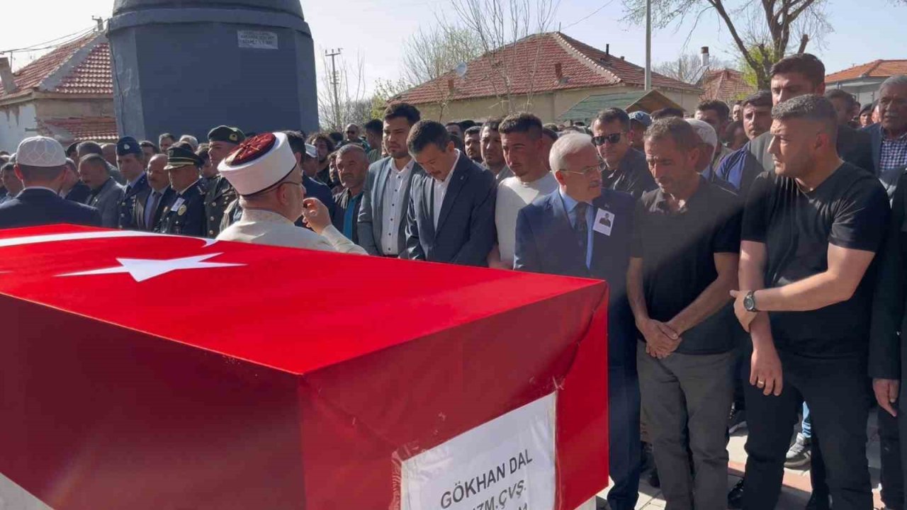 Kazada Hayatını Kaybeden Uzman Çavuş Aksaray’da Toprağa Verildi