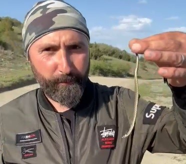 Kütahya’da Motosiklet Tutkunundan Yavru Yılan Uyarısı