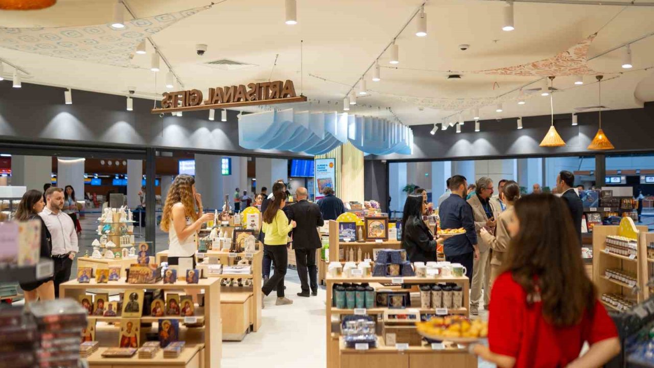 Türkiye’nin İlk Relay Mağazası Antalya Havalimanı’nda