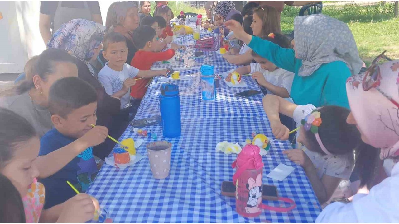 Vatandaşlardan El İşi Tasarımlarına Büyük İlgi