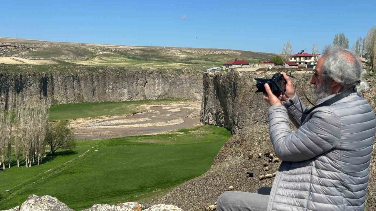 Fotoğrafın Diliyle Geçmişin İzini Arıyor