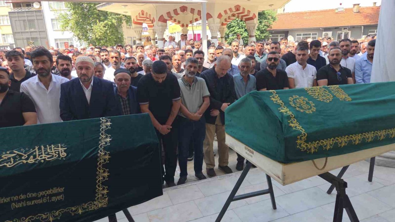 Bursa’da Büyük Acı...yan Yana 3 Cenaze