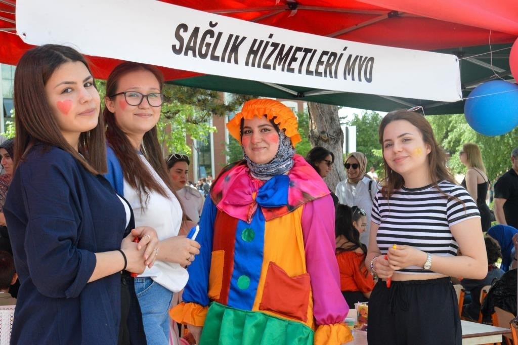 Bilecik’te Bilim Ve Kültür Şenliğine Binlerce Kişi Katıldı