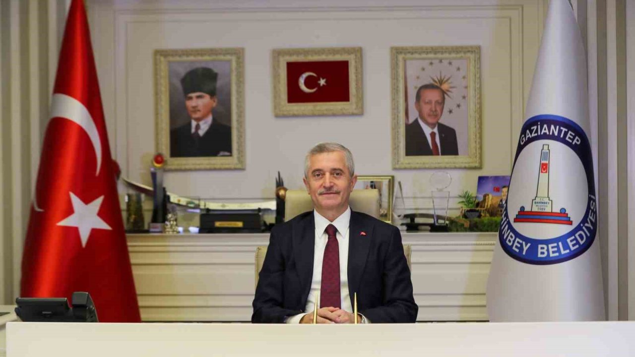 Başkan Tahmazoğlu’dan Annelere Özel Hediye