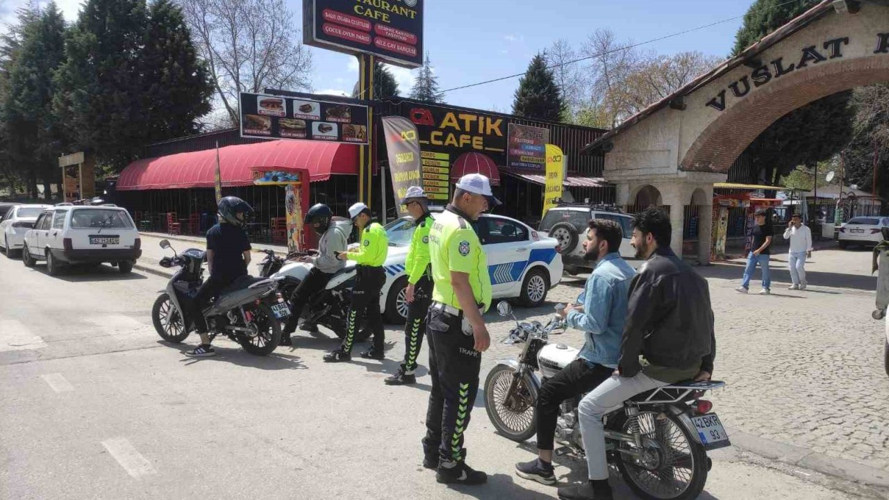Beyşehir’de Kask Takmayan Motosikletliler Kameralardan Belirlenip Ceza Yazılıyor