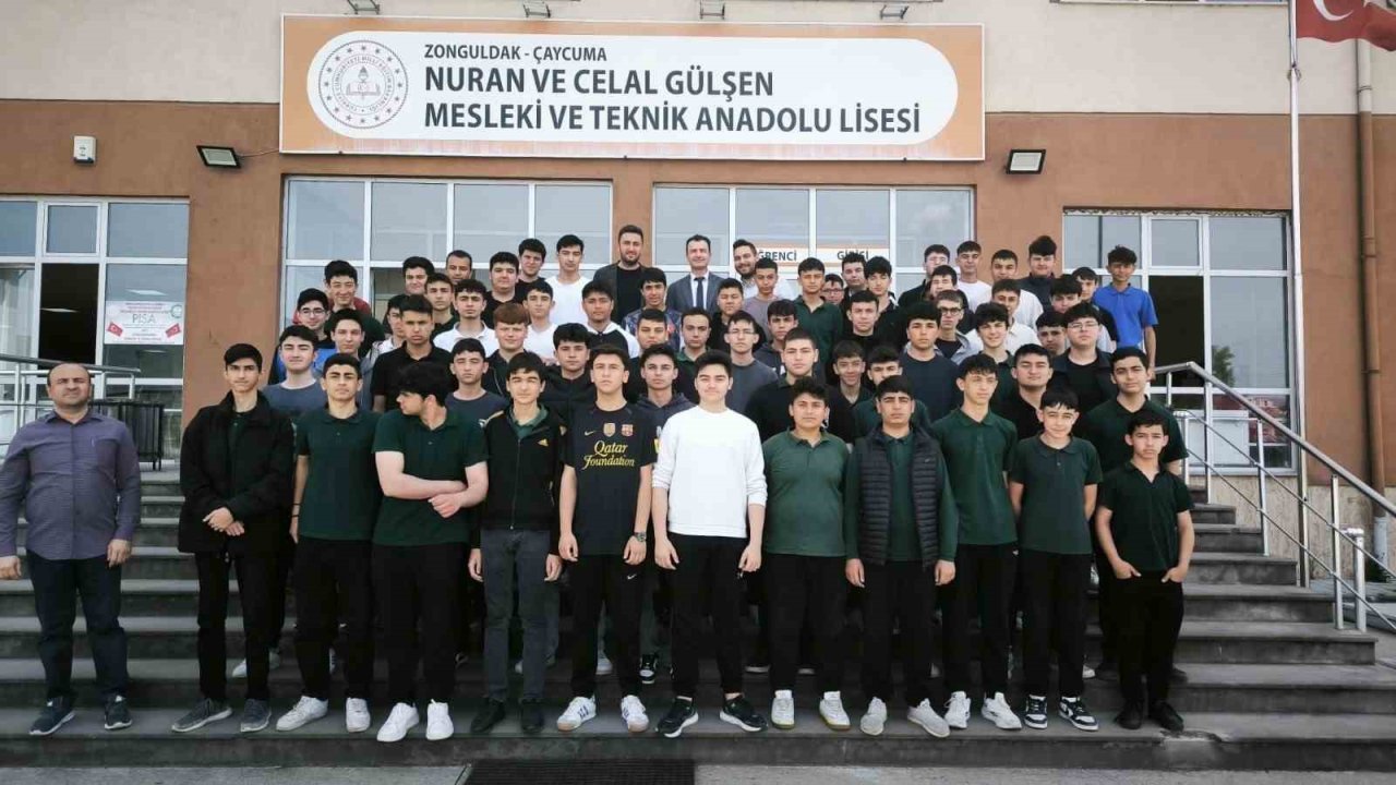 Öğrencilerle İş Dünyası ‘Kariyer Günleri’nde Bir Araya Geldi