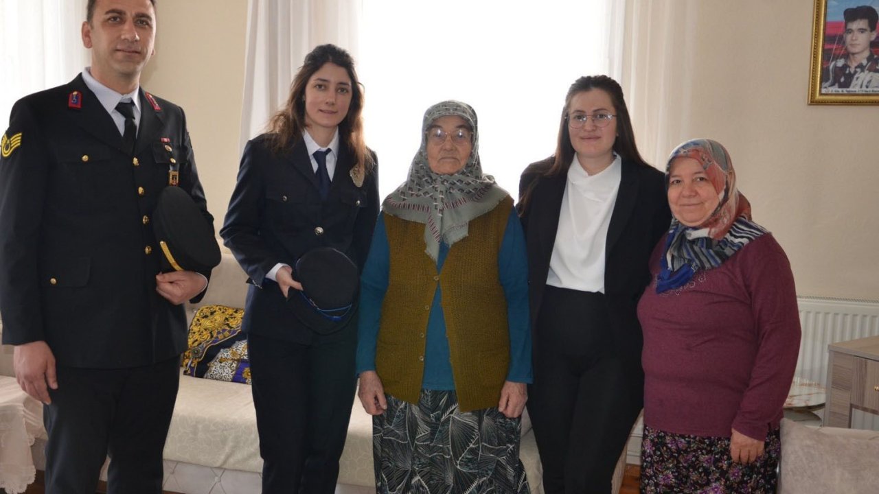 Kaymakam Özdemir’den Şehit Annelerine Anlamlı Ziyaret