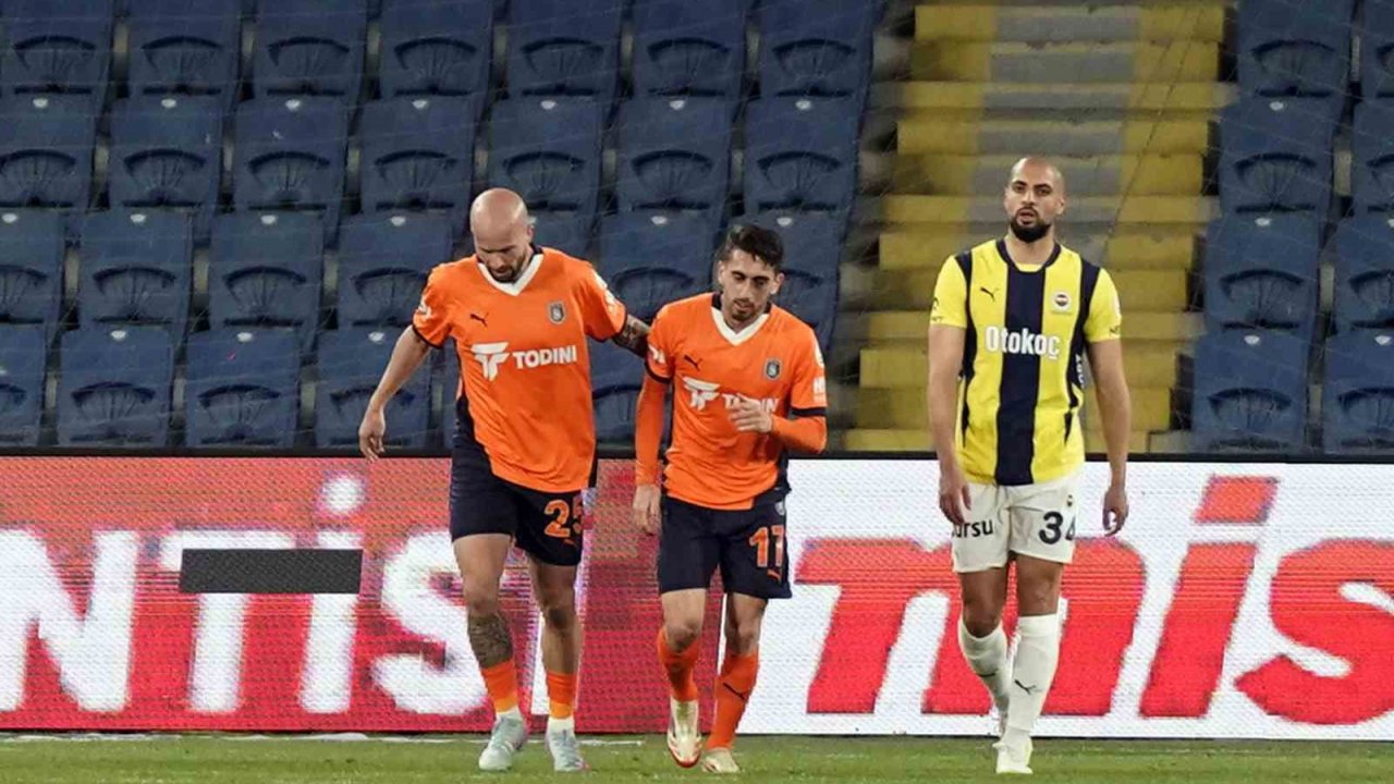 Sofyan Amrabat Cezalı Duruma Düştü