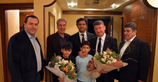 Yeni ve Karaarslan referandum için sahada