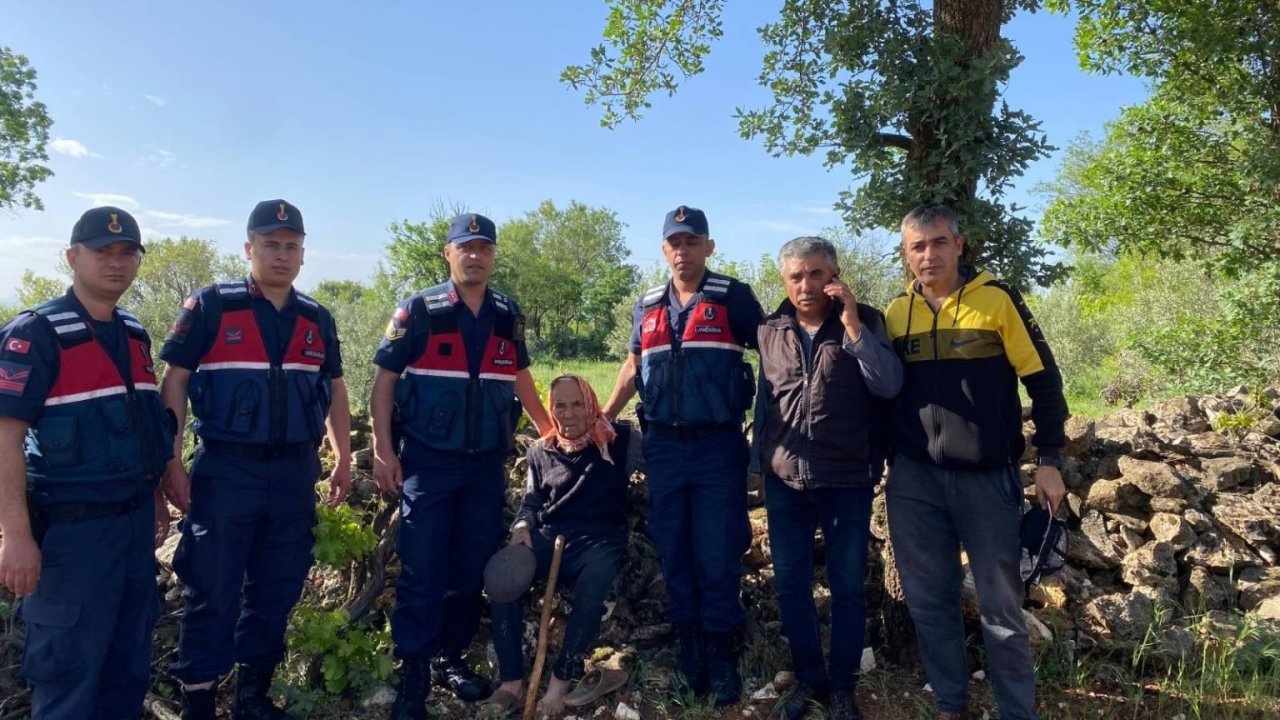 Alzheimer Hastası Kayıp Şahsı Jandarma Buldu