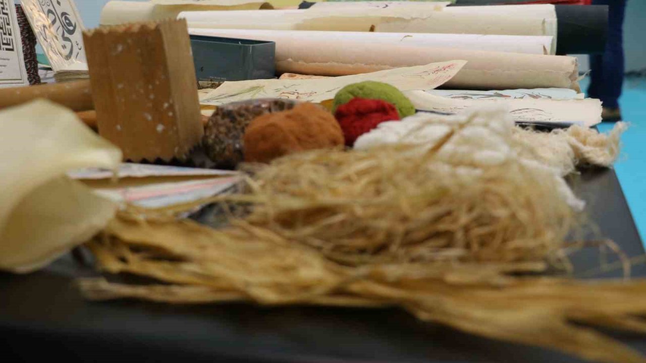 İslam Sanatları Fuarı’nda El Yapımı Kağıt Ustası Çelik Eserlerini Sergiledi