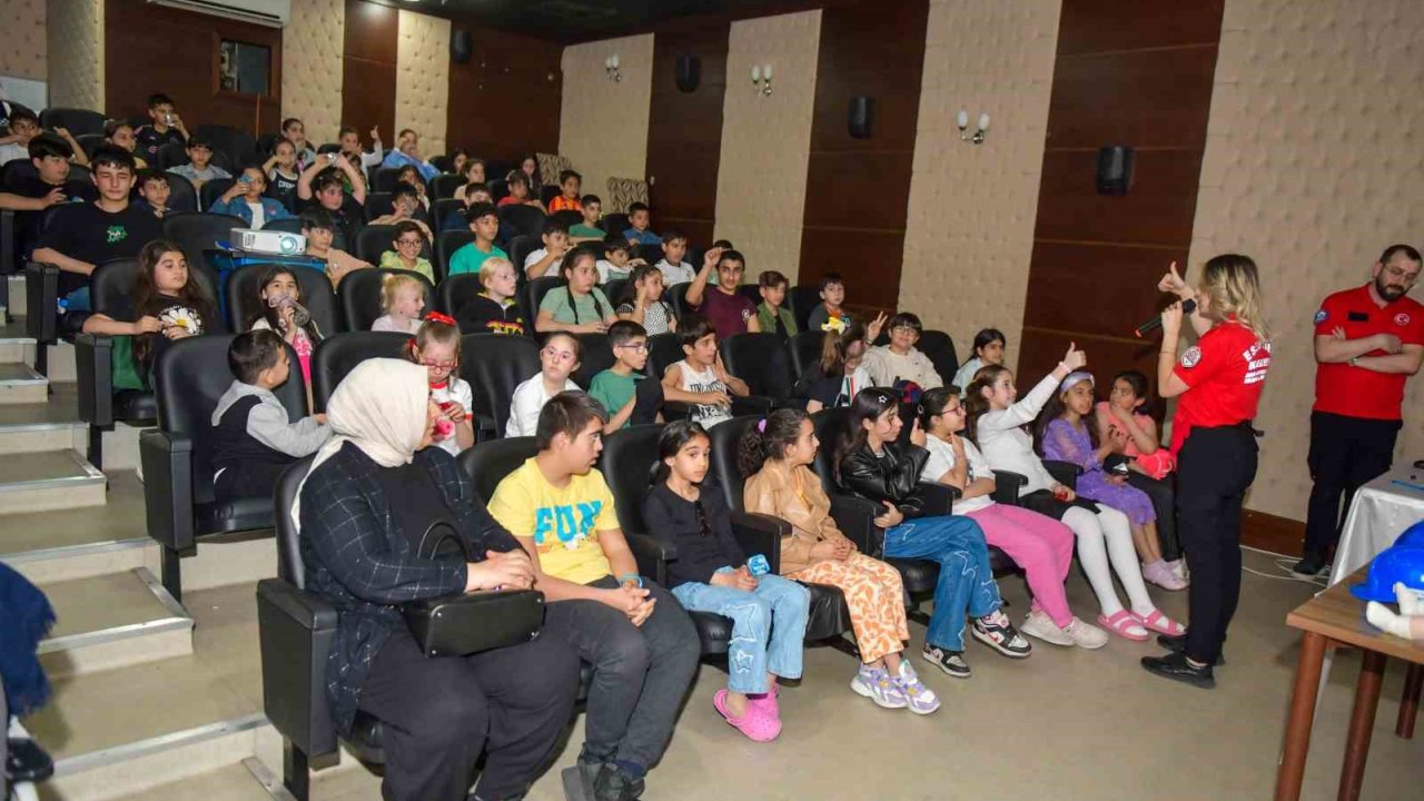 Esenyurt Belediyesi’nden Özel Çocuklara Deprem Bilinci Eğitimi