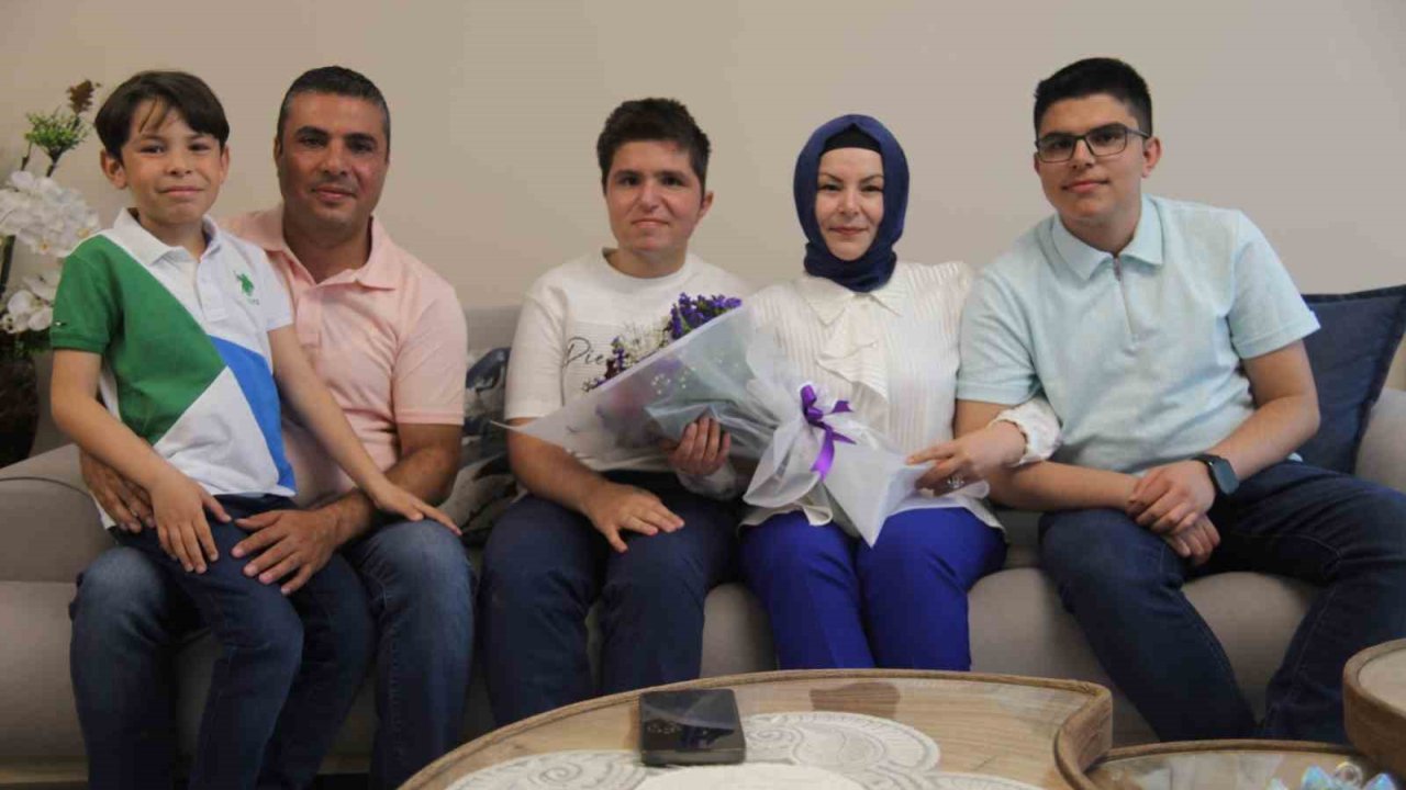 Çocuklarına En İyi Şekilde Bakıyor, Başarılı Bir Avukat Olmak İstiyor