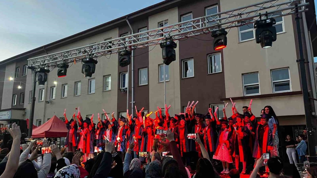 Şehit Murat Saraç İlkokulu’nda Bahar Şenliği