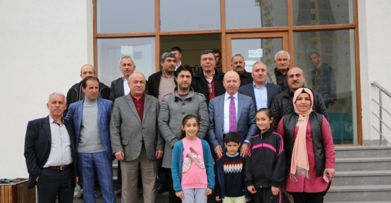 Başkan Çolakbayrakdar, muhtarlarla bir araya geldi