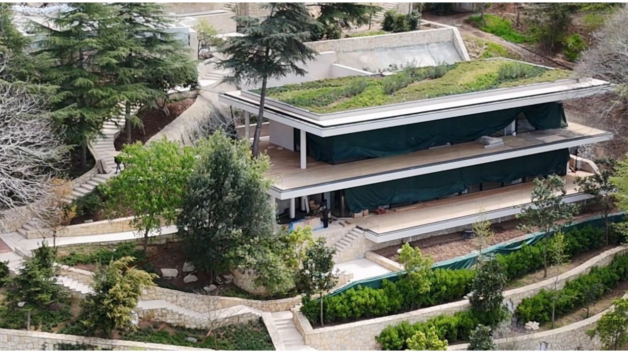 Oligarkın Rüşvet Verdiği İddia Edilen Villada İnşaat Çalışmaları Devam Ediyor