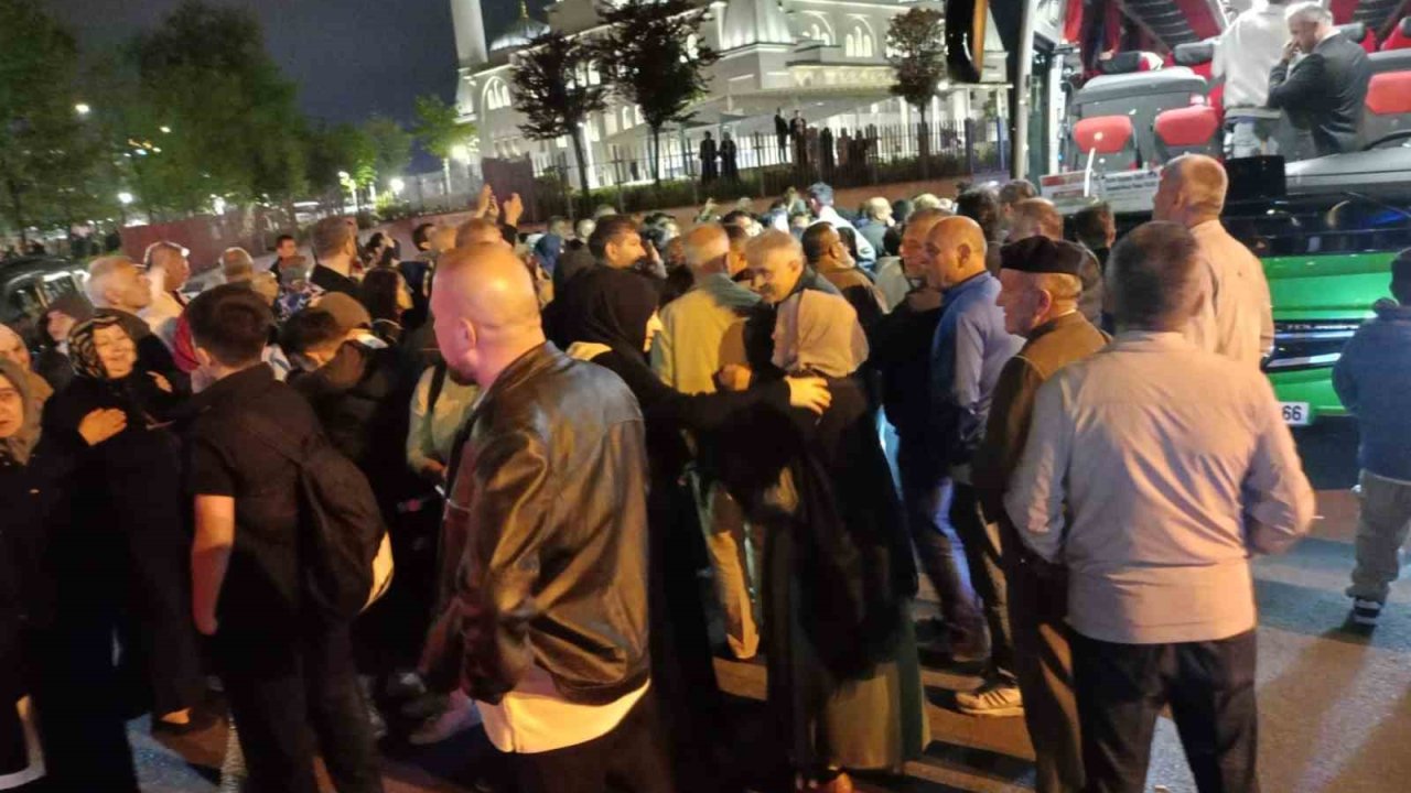 Zonguldak’ta İlk Hac Kafilesi Dualarla Uğurlandı