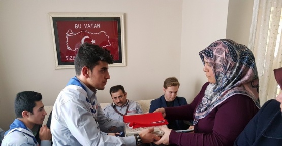 Büyükşehir Kağıtsporlu izciler, “İzci Yararlıdır Haftası” etkinlikleri düzenledi