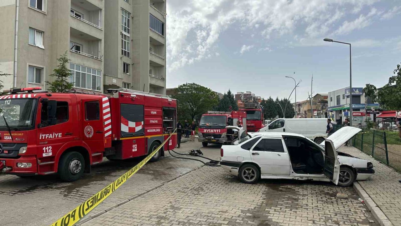 Evli Çift Kavga Etti: Kadın Emniyette İfade Verirken, Kocası Evi Ve Arabaları Yaktı