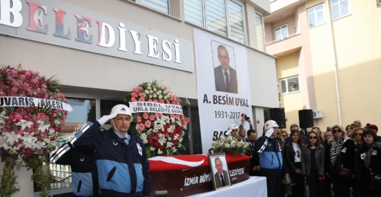 Eski Urla Belediye Başkanı Besim Uyal defnedildi