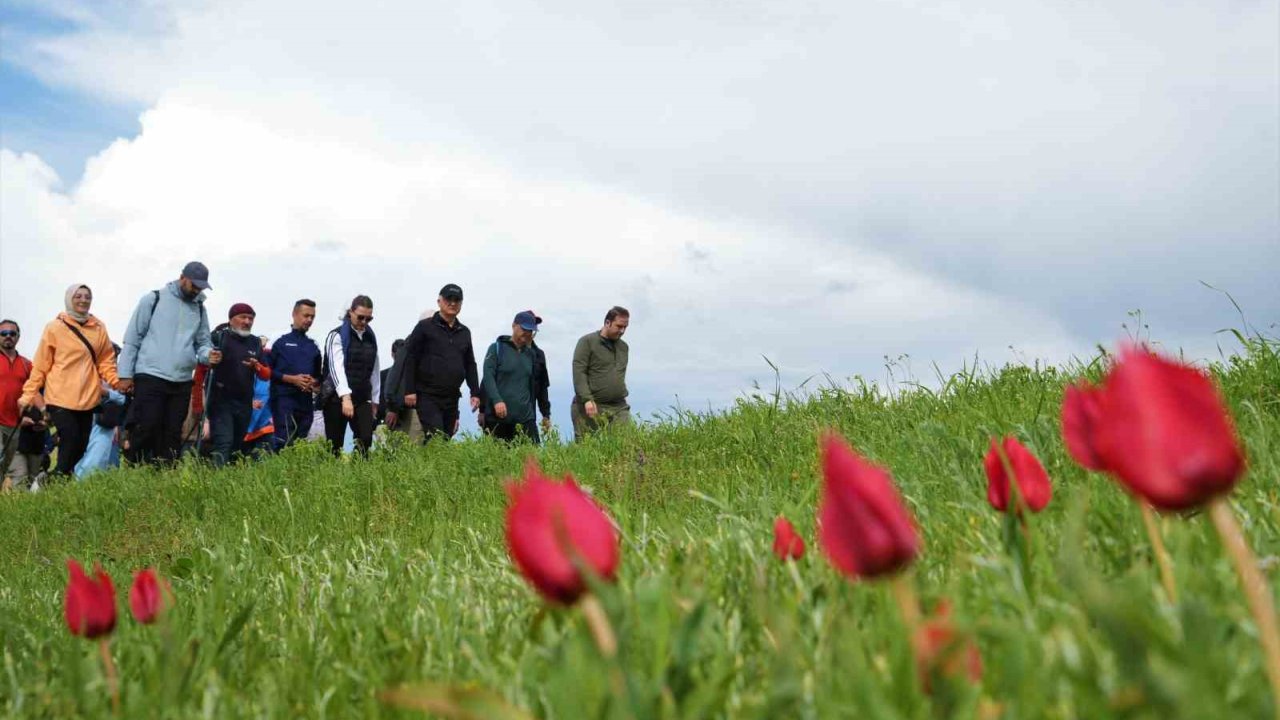 Vali Çakır, Doğaseverlere Eşlik Ederek Korkut’un Gizli Kalmış Güzelliklerini Keşfetti