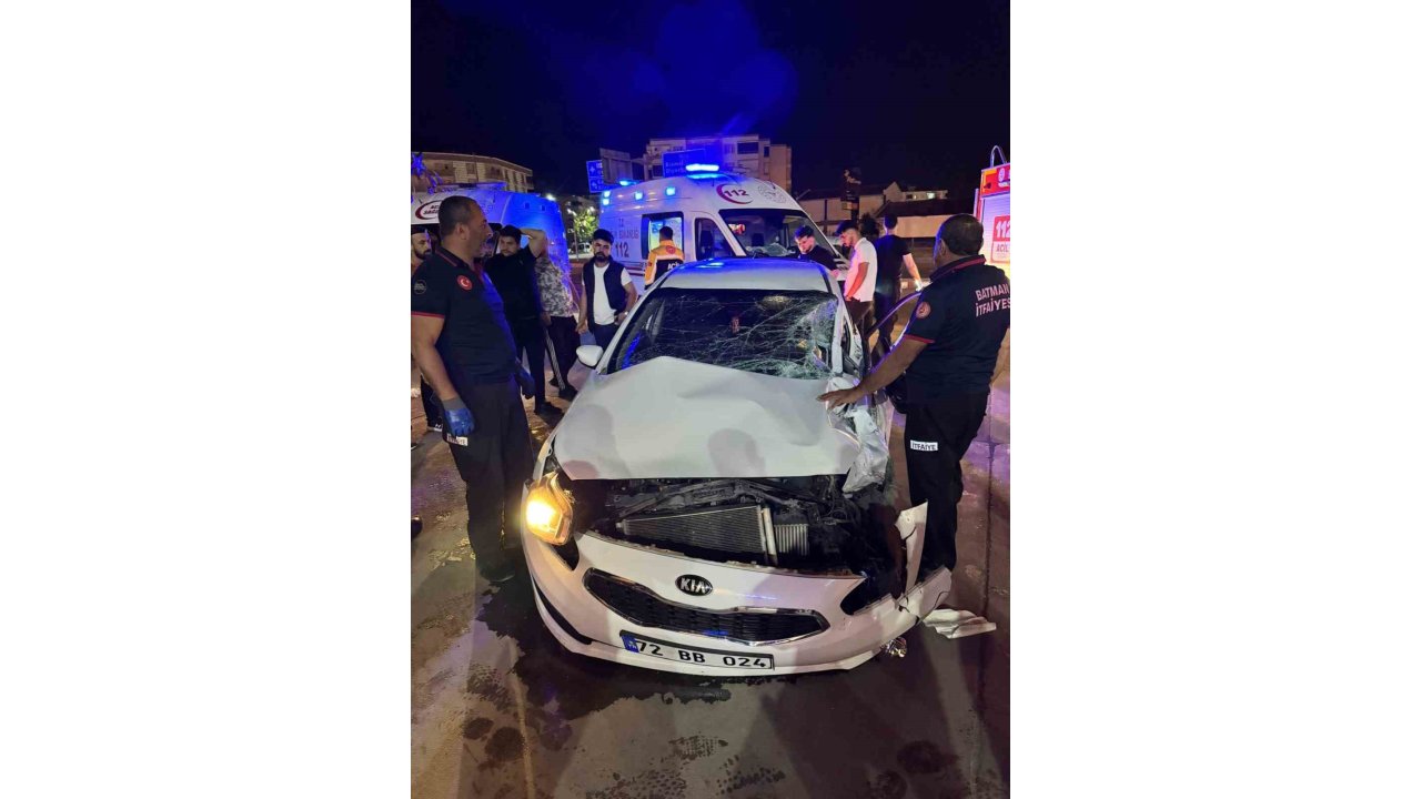 Batman’da Otomobil Tırla Çarpıştı: 3 Yaralı