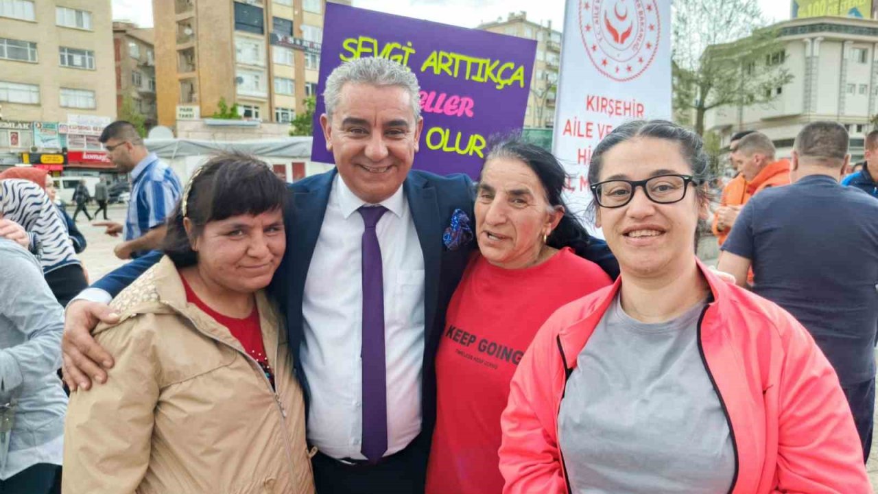 Kırşehir Beyazay Derneği’nden Engelliler Haftası Yürüyüşüne Destek