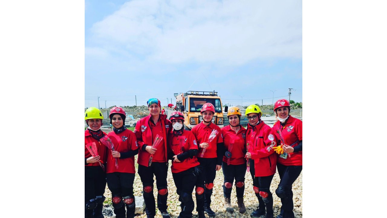 Dorlion Arama Kurtarma Ekibi, Anneler Günü’nde Fedakâr Üyelerini Unutmadı