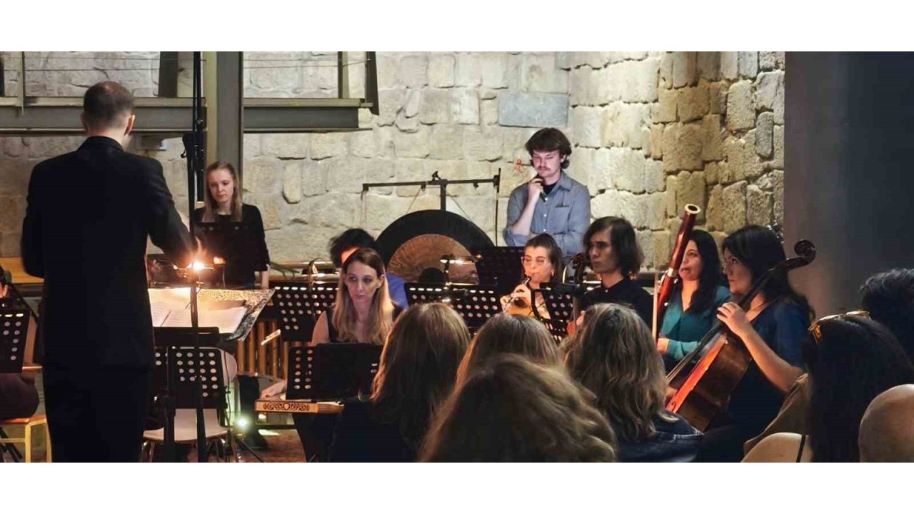 Anadolu Üniversitesi’nin Aldığı Erasmus Projesinde Bestelenen 7 Eser Porto’da Seslendirildi