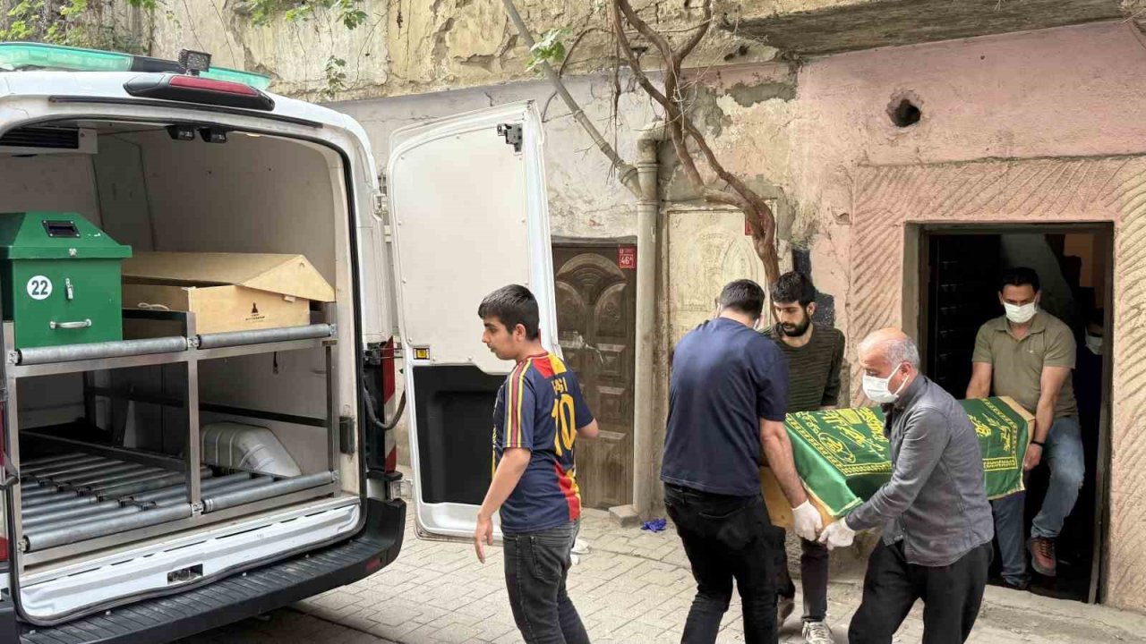 İki Gündür Haber Alınamayan Şahıs Evde Ölü Bulundu